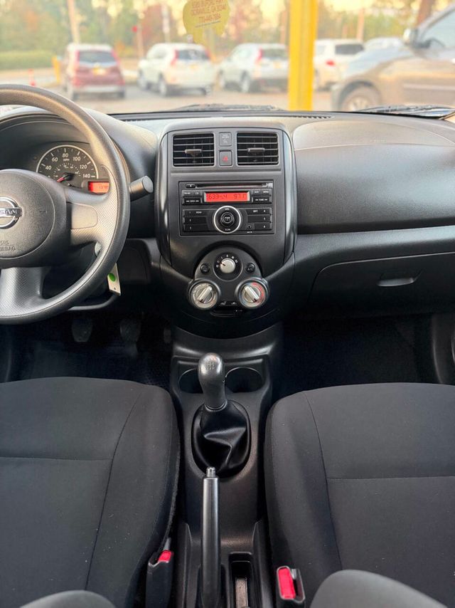 2012 Nissan Versa 4dr Sedan CVT 1.6 SV - 22925084 - 13
