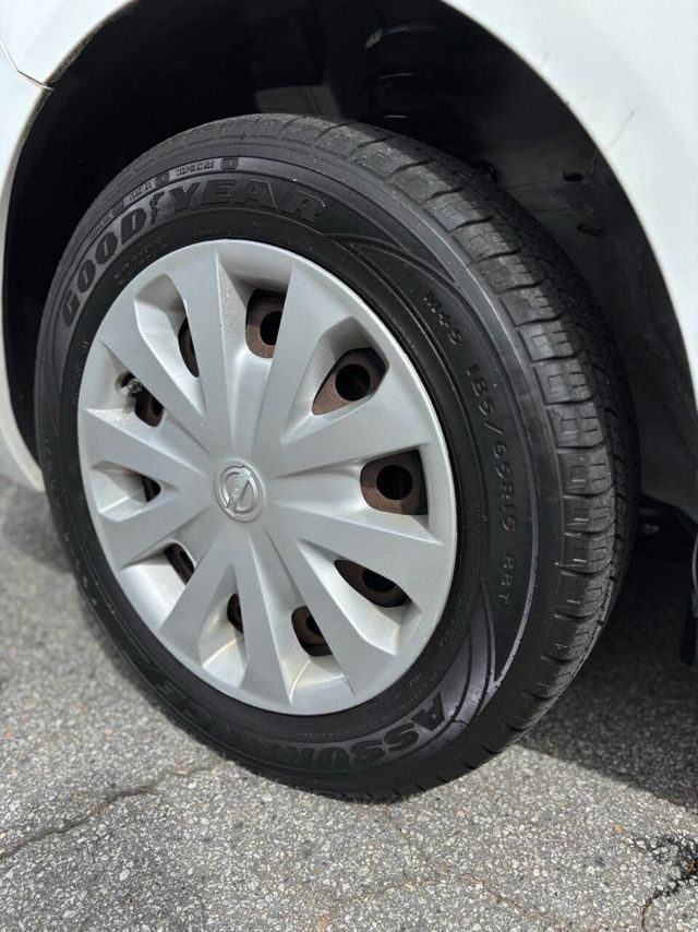 2012 Nissan Versa 4dr Sedan CVT 1.6 SV - 22925084 - 5