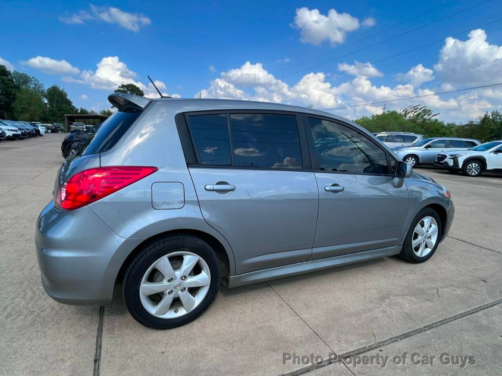 2012 Nissan Versa 5dr Hatchback CVT 1.8 SL - 22085219 - 4