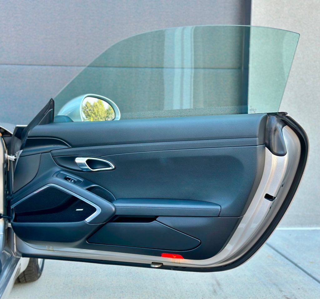 2012 Porsche 911 S photo 14