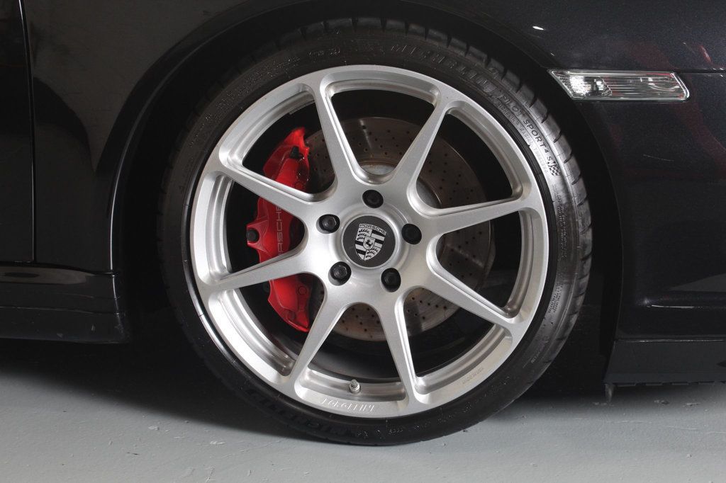 2012 Porsche 911 Turbo photo 16