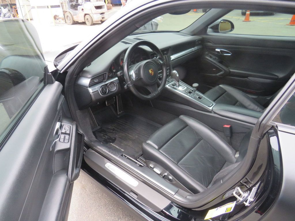 Porsche 911 photo 10