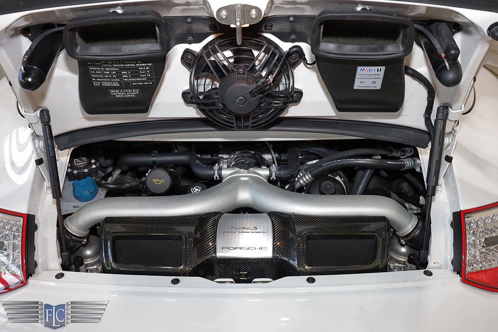 2012 Porsche 911 Turbo Cabriolet - 23013530 - 32