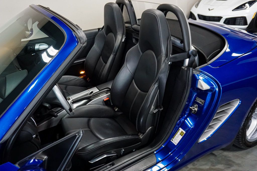 2012 Porsche Boxster S photo 12