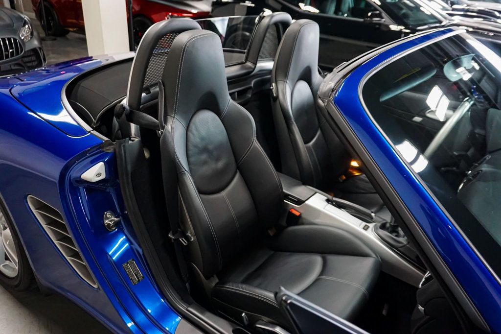 2012 Porsche Boxster S photo 41