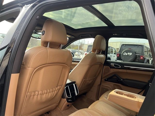 2012 Porsche Cayenne AWD 4dr S - 22959450 - 15