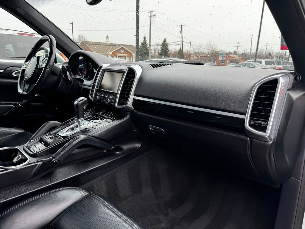 2012 Porsche Cayenne AWD 4dr S - 22911190 - 17