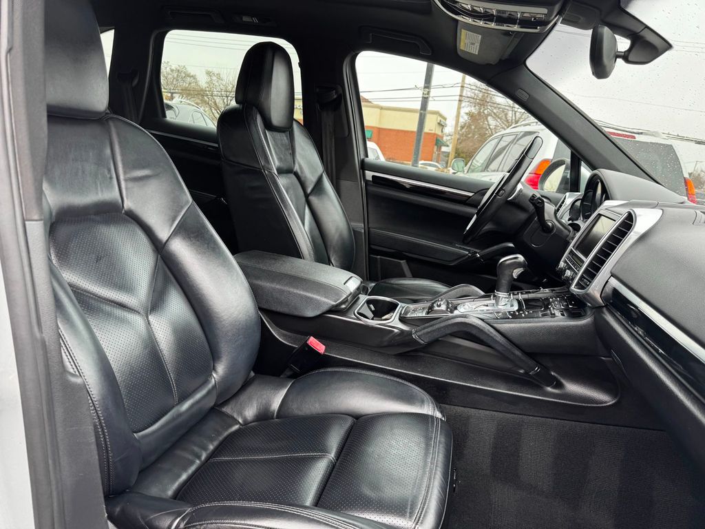 2012 Porsche Cayenne AWD 4dr S - 22911190 - 18