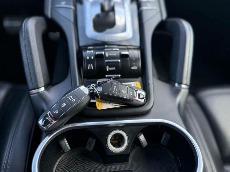 2012 Porsche Cayenne AWD 4dr S - 22911190 - 19