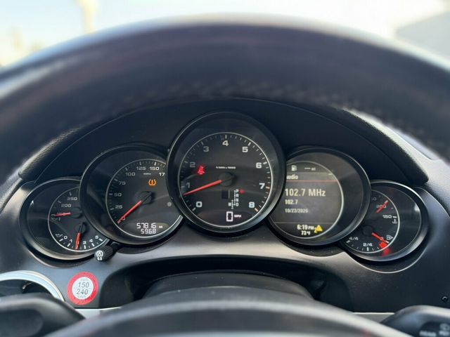 2012 Porsche Cayenne Base Trim - 23099258 - 12