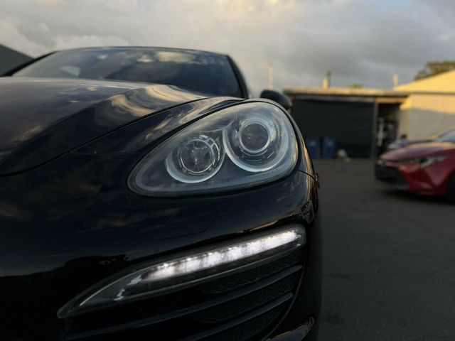 2012 Porsche Cayenne Base Trim - 23099258 - 23