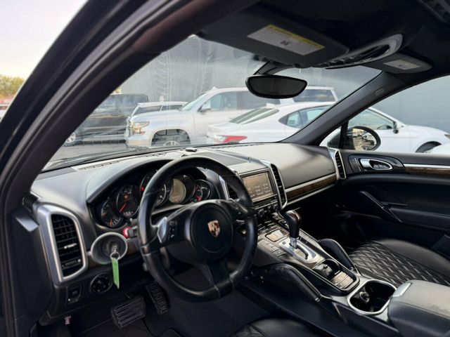 2012 Porsche Cayenne Base Trim - 23099258 - 8