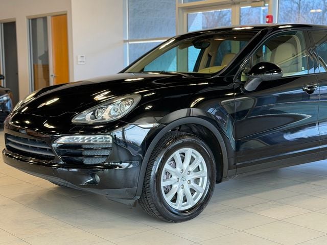 2012 Porsche Cayenne Base Trim - 23008128 - 2