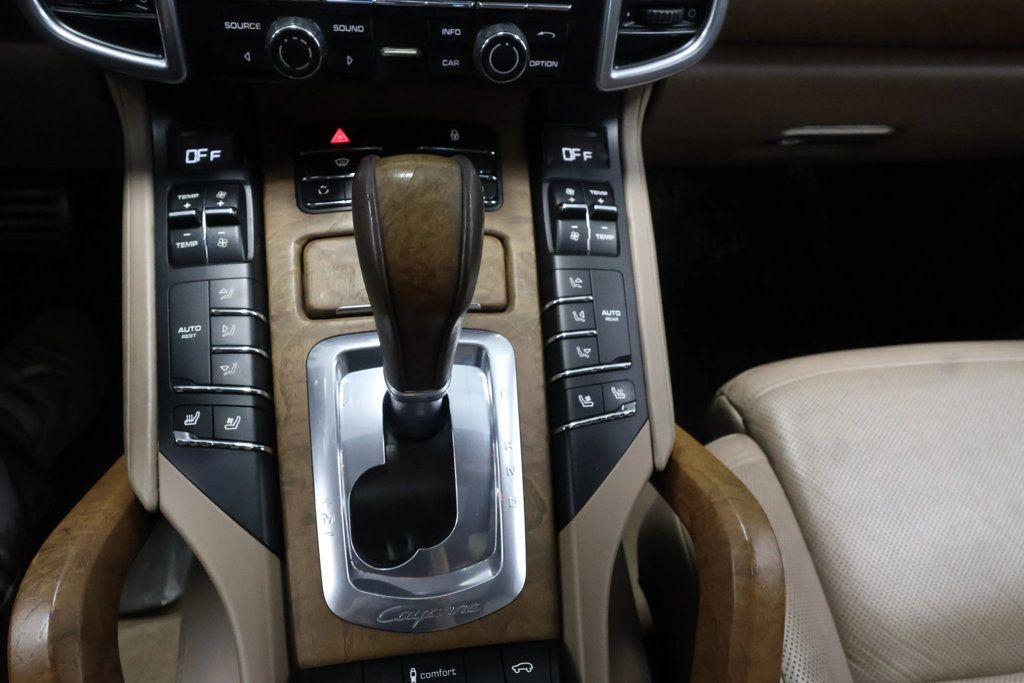 2012 Porsche Cayenne CAYENNE TURBO, AWD, SUNROOF, BLUETOOTH, REAR ENTERTAINMENT PKG!! - 22914657 - 20