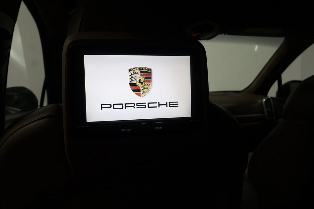 2012 Porsche Cayenne CAYENNE TURBO, AWD, SUNROOF, BLUETOOTH, REAR ENTERTAINMENT PKG!! - 22914657 - 30