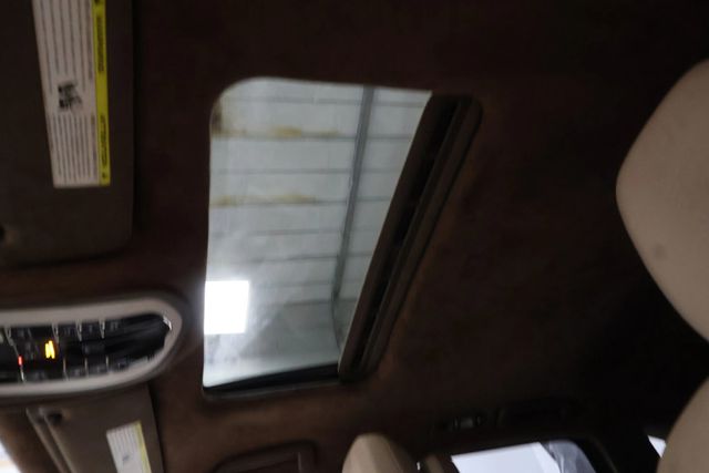 2012 Porsche Cayenne CAYENNE TURBO, AWD, SUNROOF, BLUETOOTH, REAR ENTERTAINMENT PKG!! - 22914657 - 34