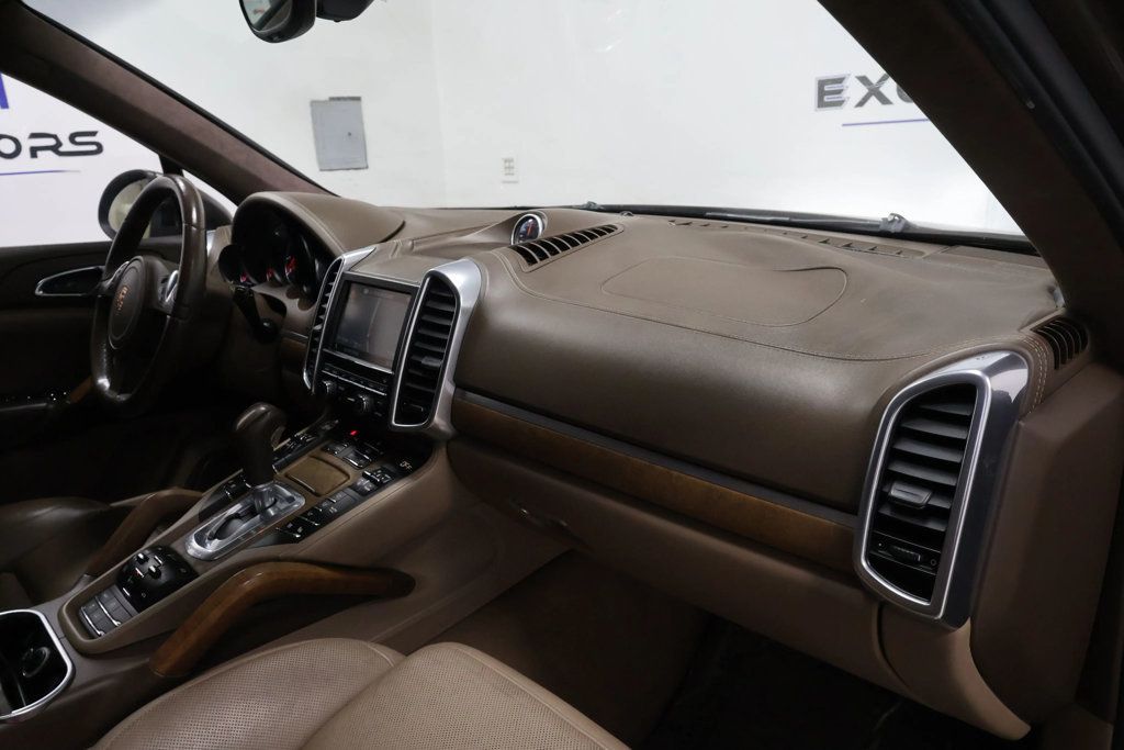 2012 Porsche Cayenne CAYENNE TURBO, AWD, SUNROOF, BLUETOOTH, REAR ENTERTAINMENT PKG!! - 22914657 - 44