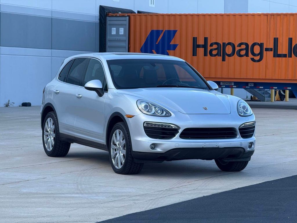 2012 Porsche Cayenne S photo 3