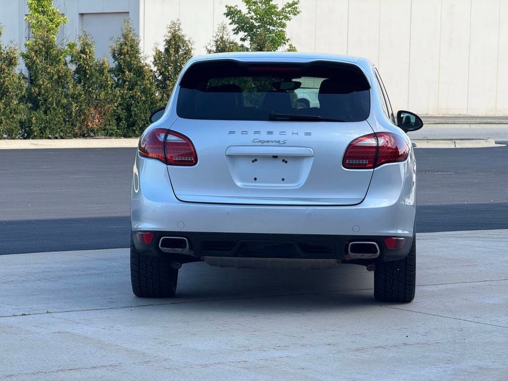 2012 Porsche Cayenne S photo 7