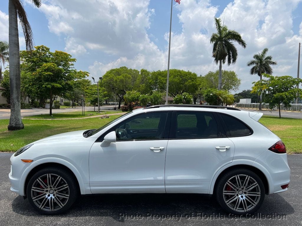 2012 Porsche Cayenne Turbo AWD Sport Design - 22420448 - 12