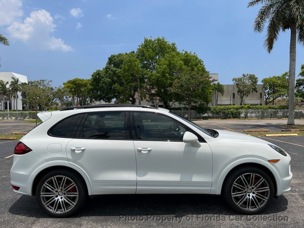 2012 Porsche Cayenne Turbo AWD Sport Design - 22420448 - 13