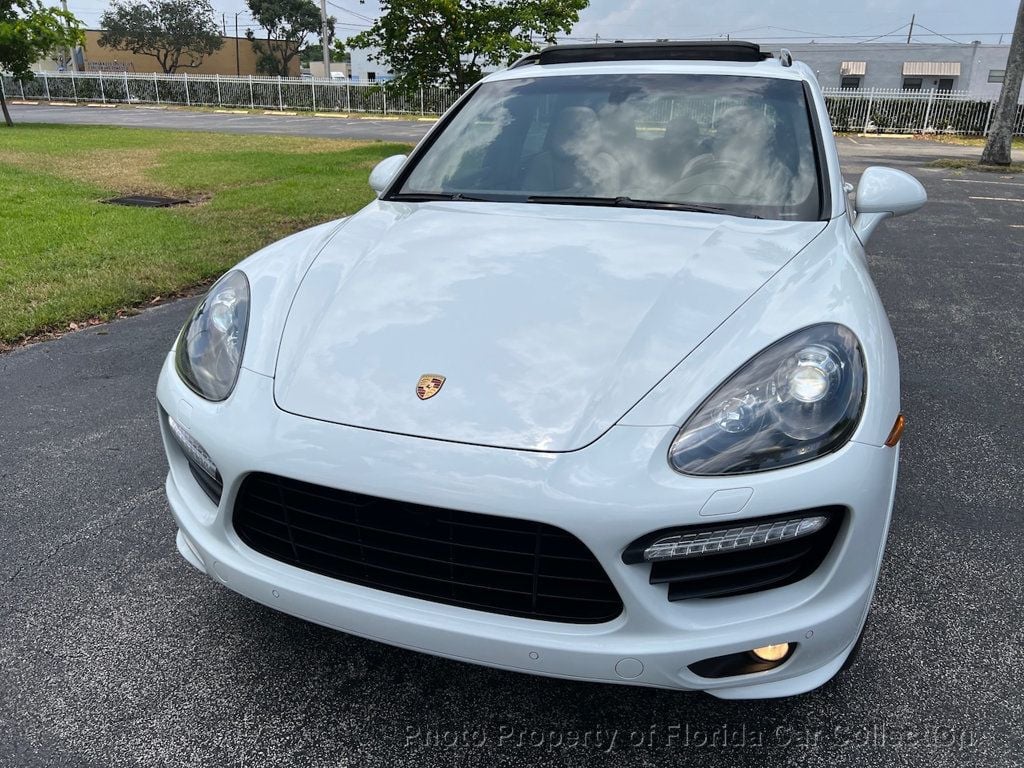 2012 Porsche Cayenne Turbo AWD Sport Design - 22420448 - 15