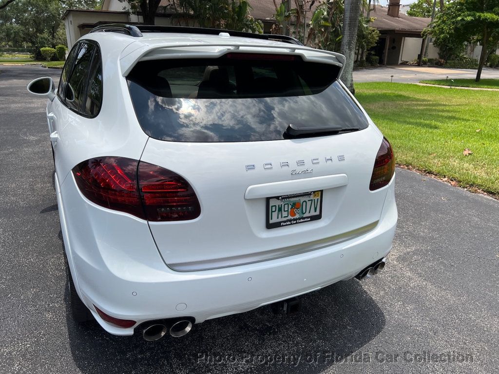 2012 Porsche Cayenne Turbo AWD Sport Design - 22420448 - 16