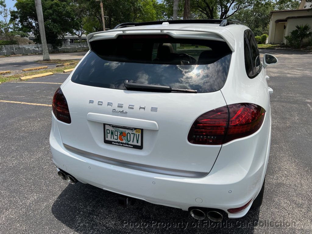 2012 Porsche Cayenne Turbo AWD Sport Design - 22420448 - 17