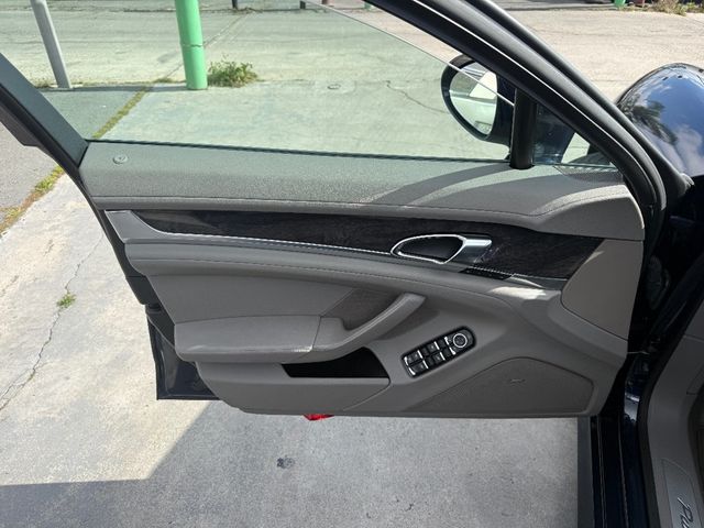 2012 Porsche Panamera 4dr Hatchback 4 - 22996312 - 6