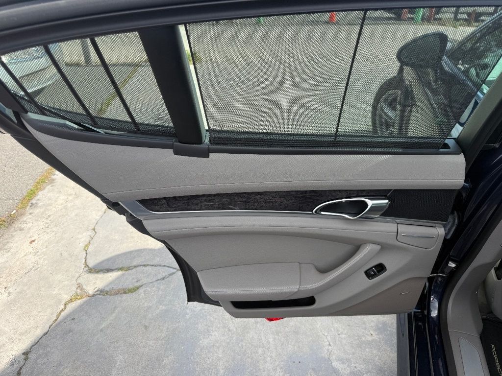 2012 Porsche Panamera 4dr Hatchback 4 - 22996312 - 8