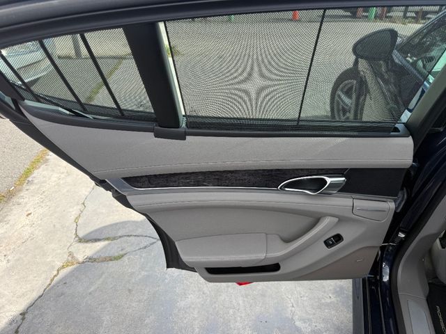 2012 Porsche Panamera 4dr Hatchback 4 - 22996312 - 8