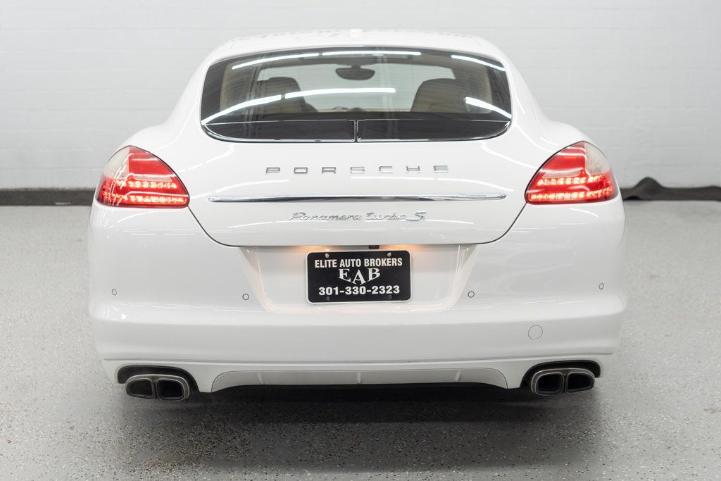 2012 Porsche Panamera Turbo photo 4