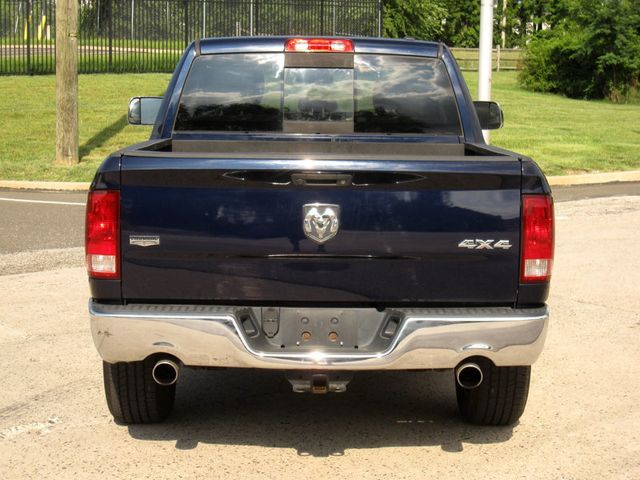 2012 Ram 1500 4WD Crew Cab 140.5" Laramie - 22889638 - 10