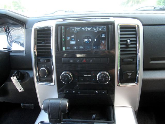2012 Ram 1500 4WD Crew Cab 140.5" Laramie - 22889638 - 19