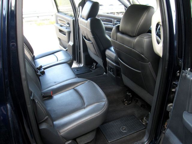 2012 Ram 1500 4WD Crew Cab 140.5" Laramie - 22889638 - 27