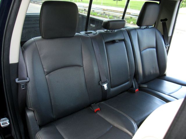 2012 Ram 1500 4WD Crew Cab 140.5" Laramie - 22889638 - 28