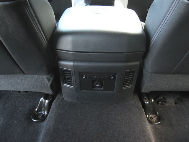 2012 Ram 1500 4WD Crew Cab 140.5" Laramie - 22889638 - 29