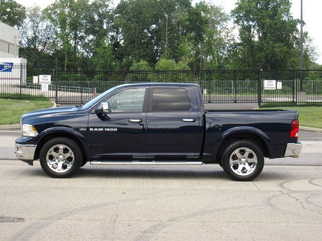 2012 Ram 1500 4WD Crew Cab 140.5" Laramie - 22889638 - 4