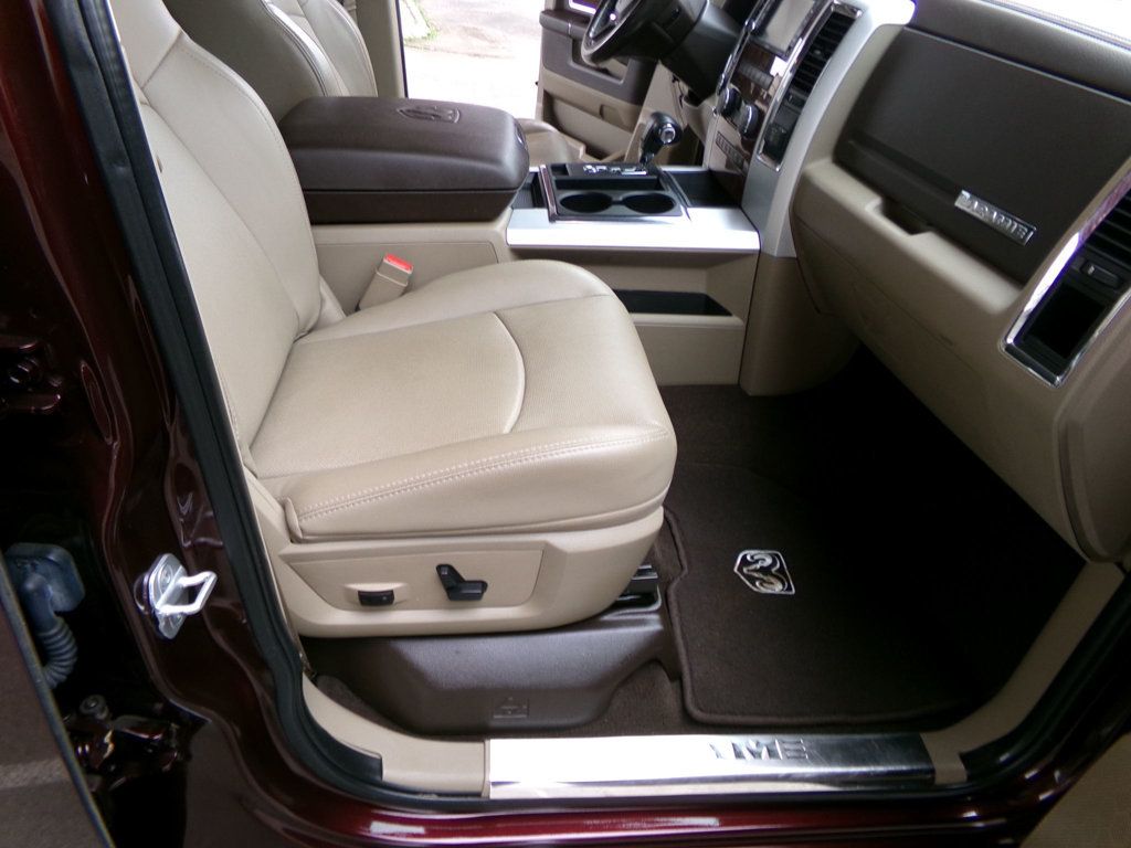 2012 Ram 1500 4WD Crew Cab 140.5" Laramie - 22957806 - 9