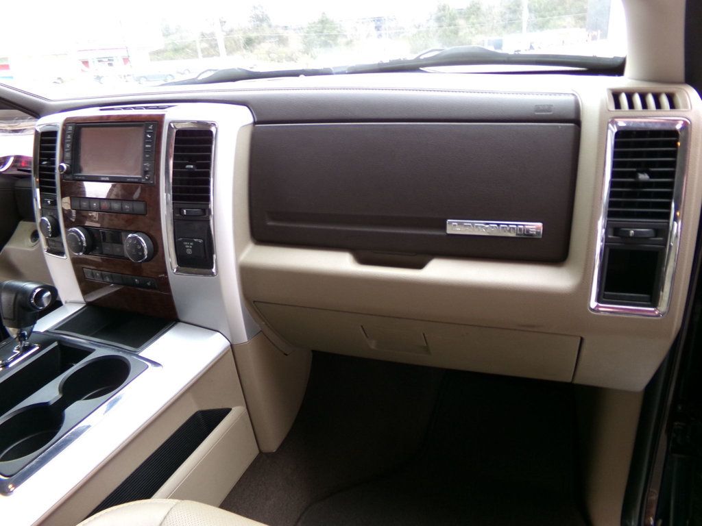 2012 Ram 1500 4WD Crew Cab 140.5" Laramie - 22957806 - 10