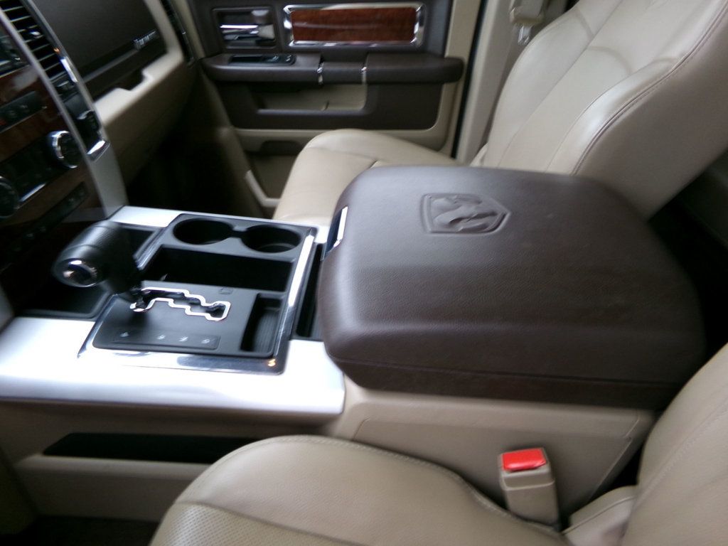 2012 Ram 1500 4WD Crew Cab 140.5" Laramie - 22957806 - 16