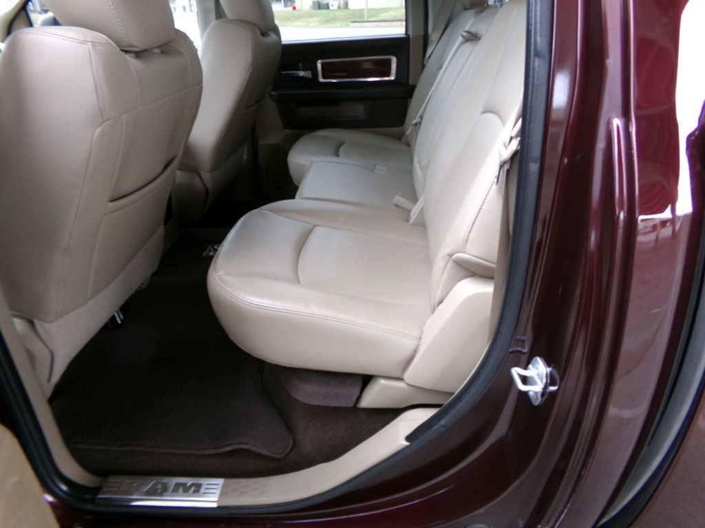 2012 Ram 1500 4WD Crew Cab 140.5" Laramie - 22957806 - 18