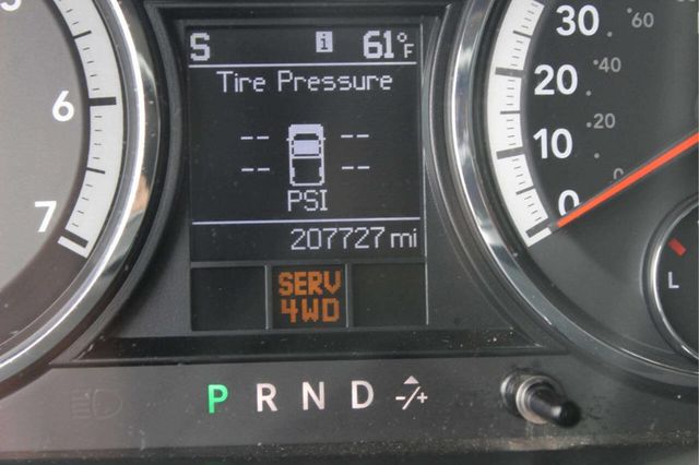 2012 Ram 1500 4WD Quad Cab 140.5" Outdoorsman - 23014136 - 6