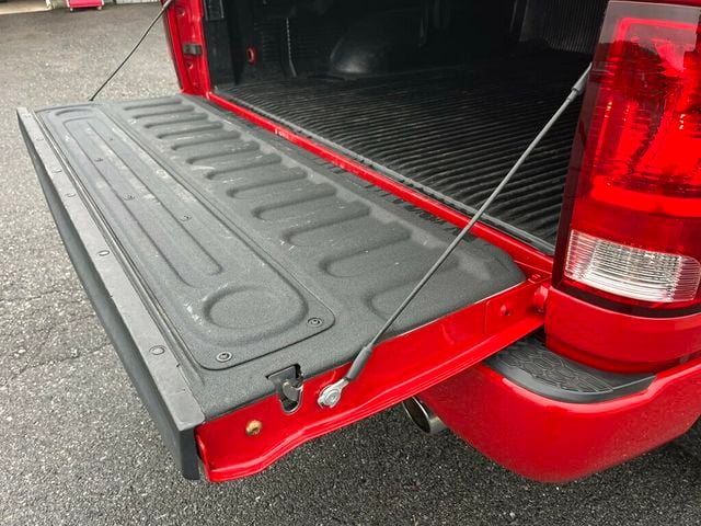 2012 Ram 1500 CLEAN CARFAX & VERY LOW MILES - 23066731 - 16