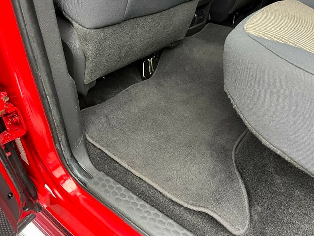 2012 Ram 1500 CLEAN CARFAX & VERY LOW MILES - 23066731 - 23