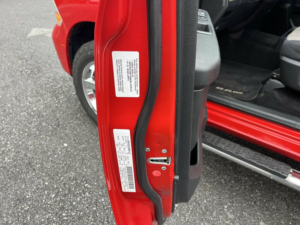 2012 Ram 1500 CLEAN CARFAX & VERY LOW MILES - 23066731 - 27