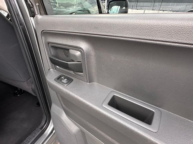 2012 RAM 1500 Express 4x2 4dr Quad Cab 6.3 ft. SB Pickup - 22919921 - 17