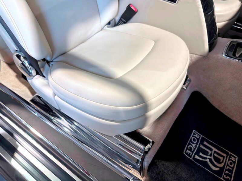 2012 Rolls-Royce Phantom Coupe 2dr Drophead - 22866946 - 38