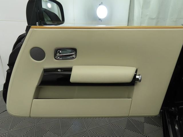 2012 Rolls-Royce Phantom Coupe 2dr Drophead - 22969401 - 32
