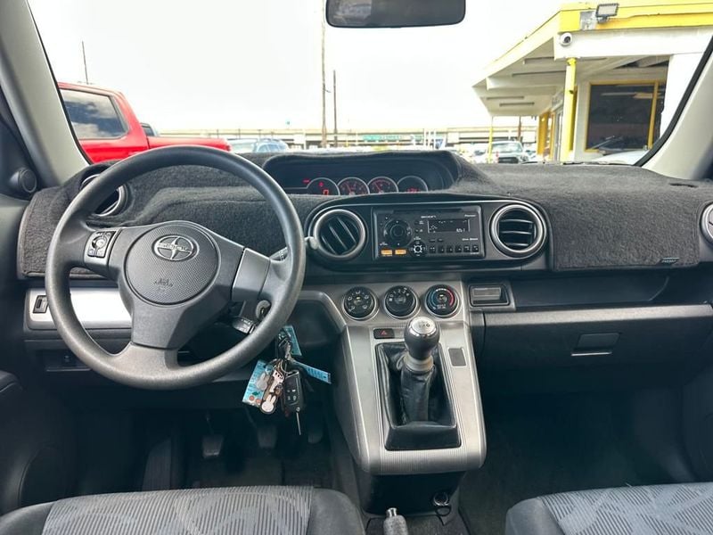 2012 Scion xB Base photo 12